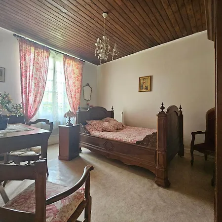 Maison Conviviale Proche Et Commerces - Fr-1-476-243